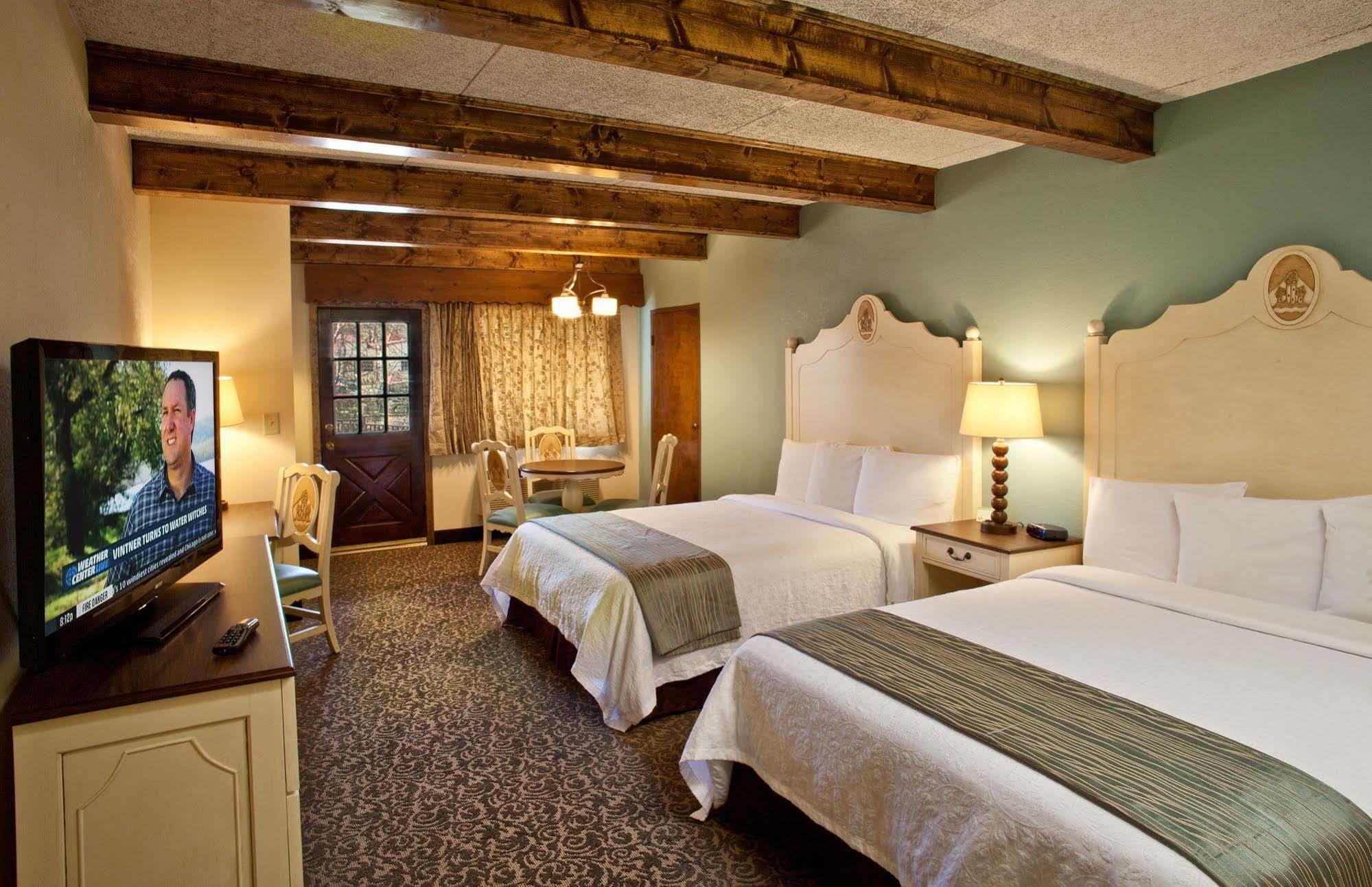 Helendorf River Inn, Suites & Conference Center ภายนอก รูปภาพ
